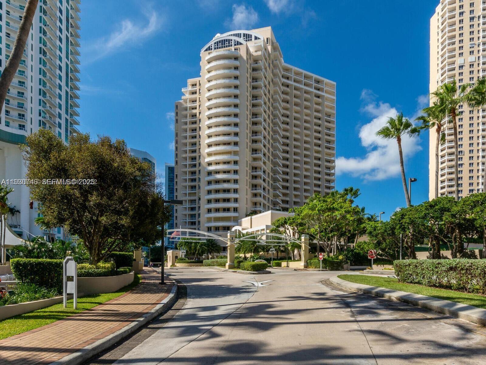 888 Brickell Key Dr #601, Miami FL 33131