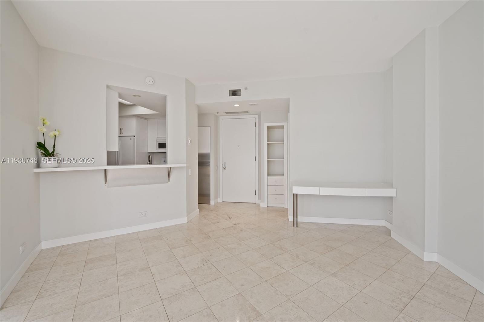 888 Brickell Key Dr #601, Miami FL 33131