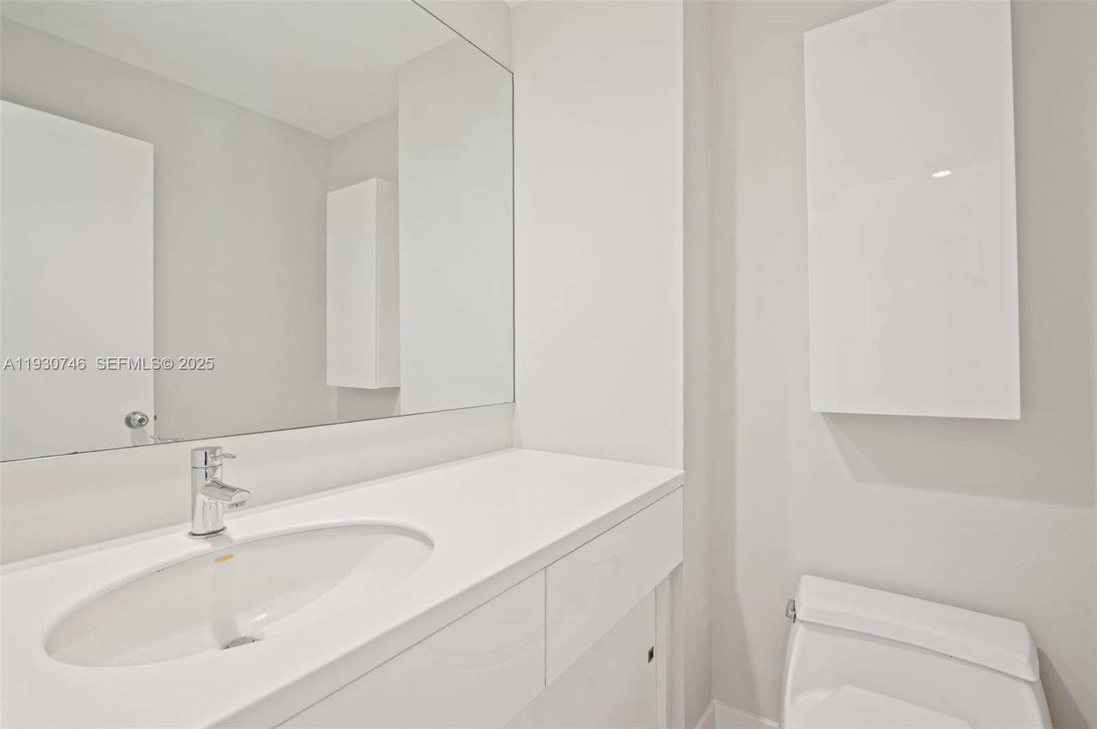 888 Brickell Key Dr #601, Miami FL 33131
