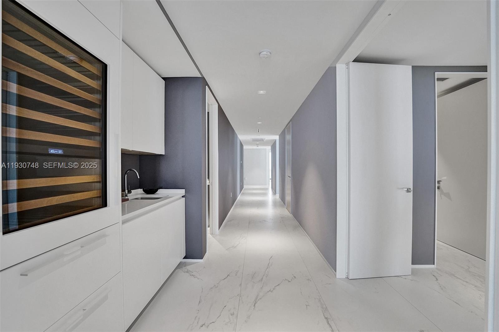 1000 Biscayne Blvd #3902, Miami FL 33132
