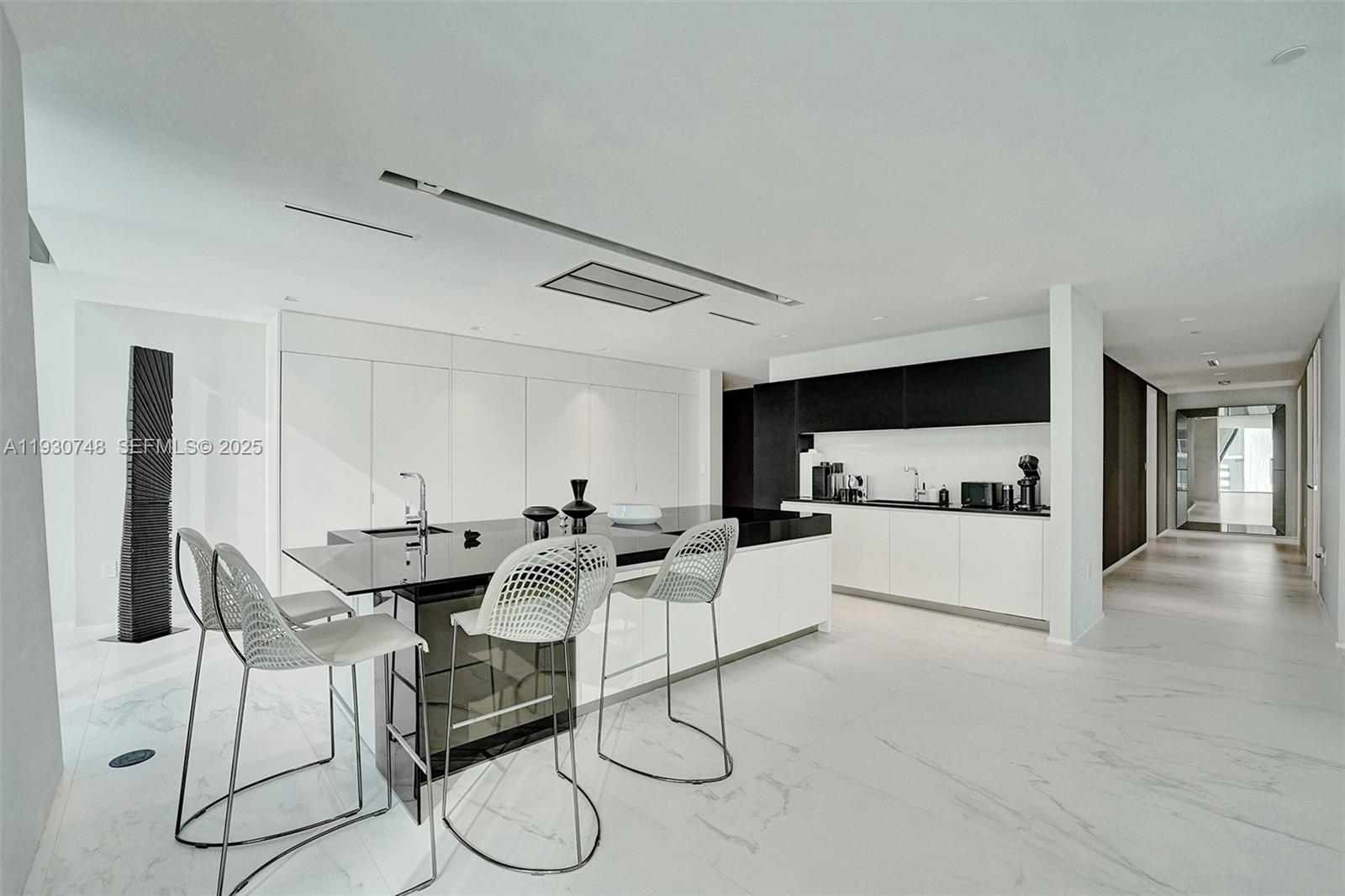 1000 Biscayne Blvd #3902, Miami FL 33132