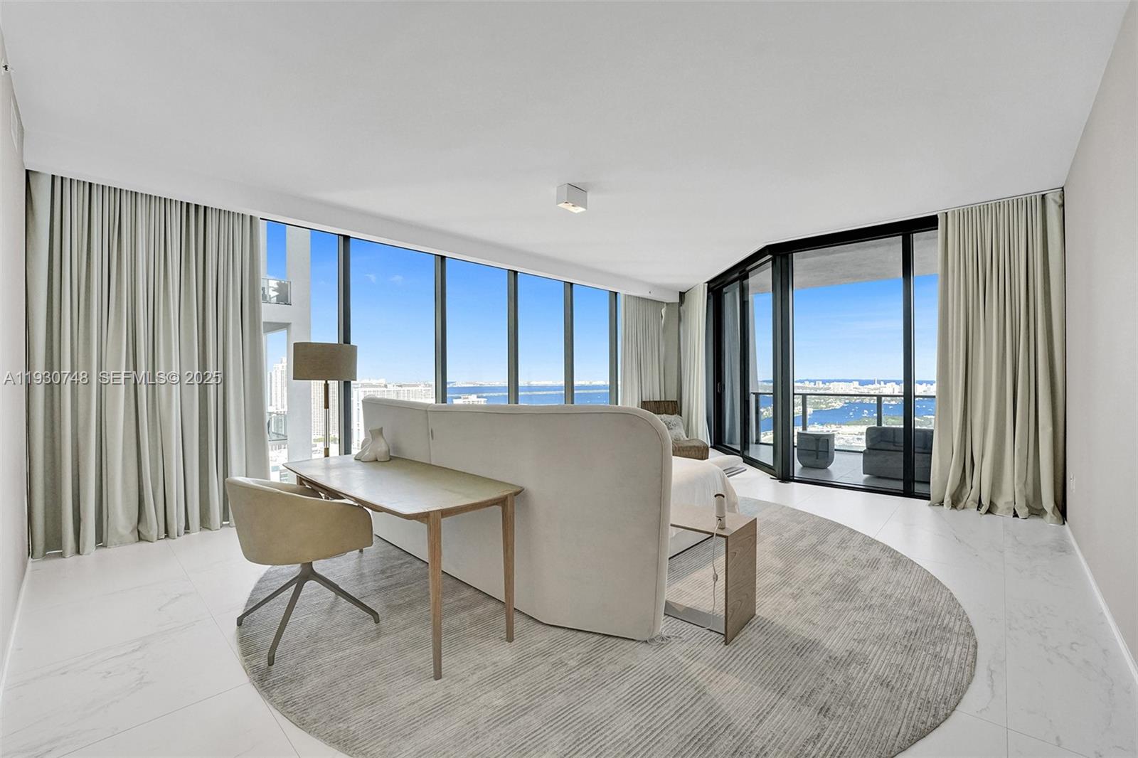 1000 Biscayne Blvd #3902, Miami FL 33132