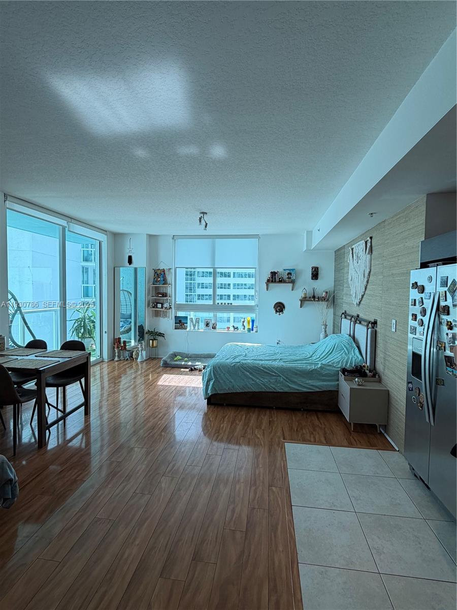 Miami FL 33132 - A11930786