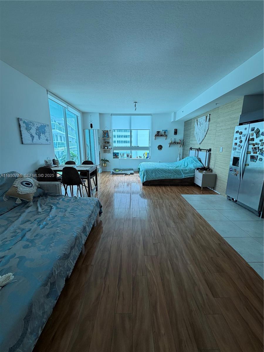 Miami FL 33132 - A11930786