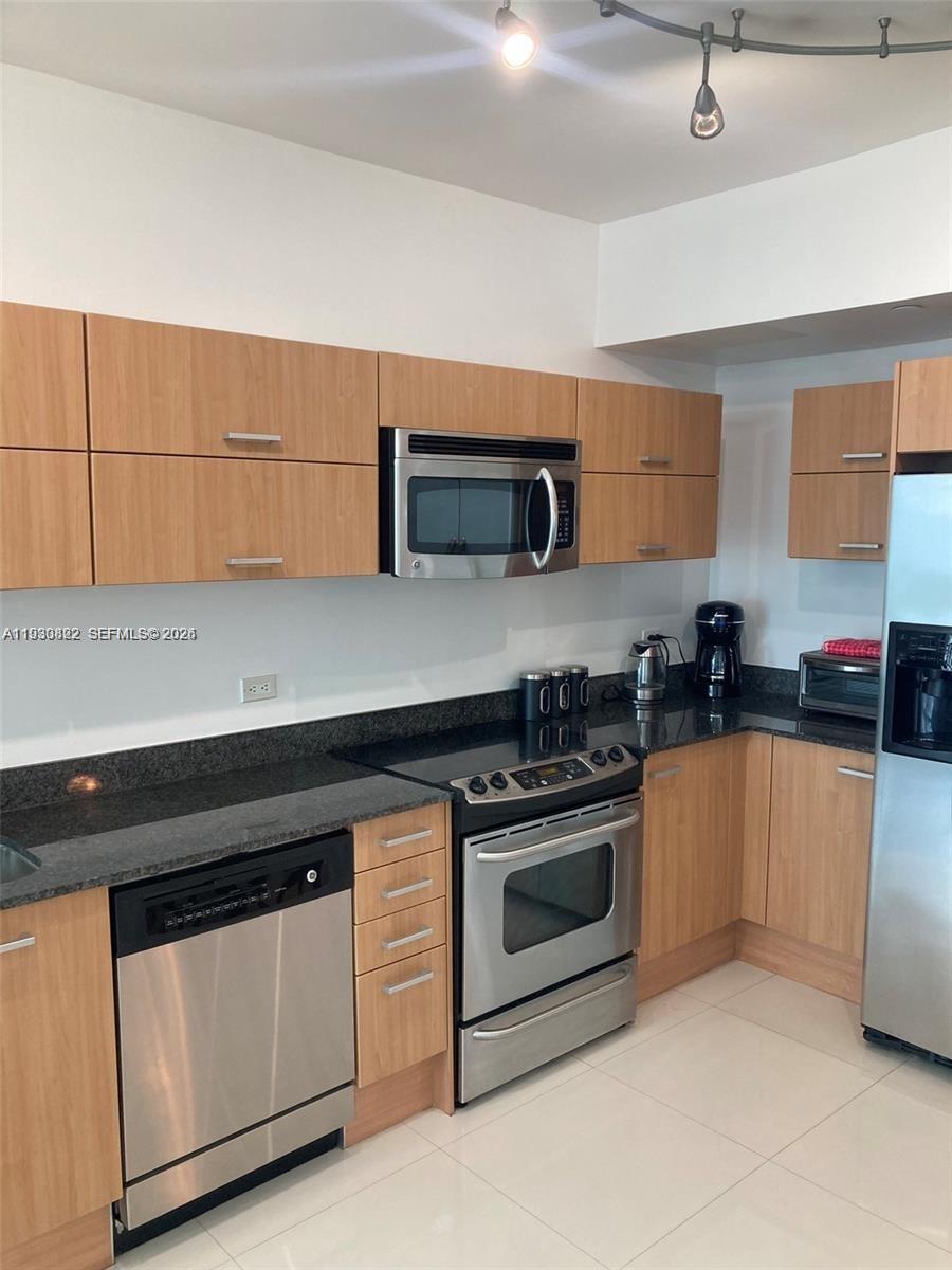 350 S Miami Ave #3907, Miami FL 33130