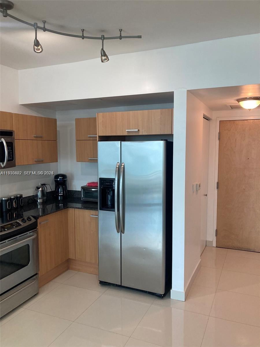 350 S Miami Ave #3907, Miami FL 33130