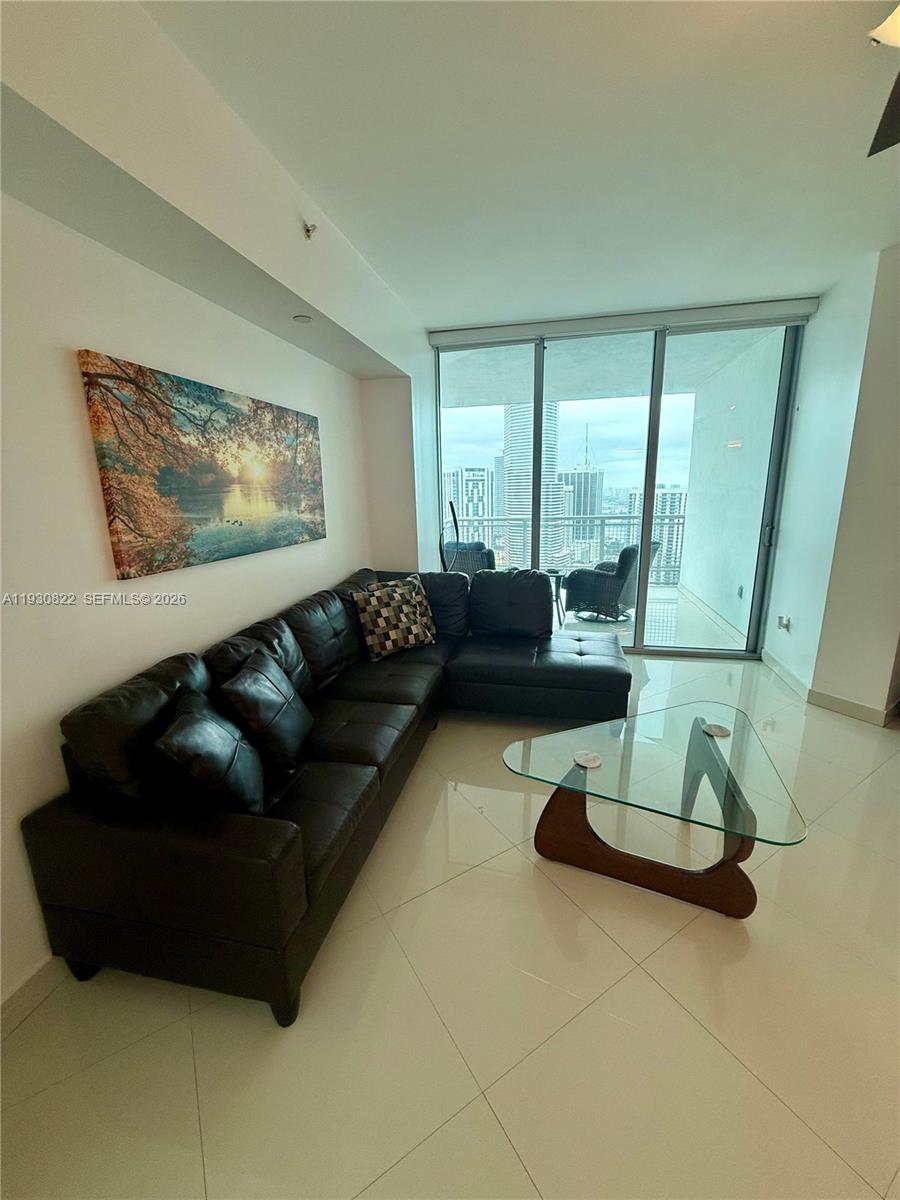 350 S Miami Ave #3907, Miami FL 33130