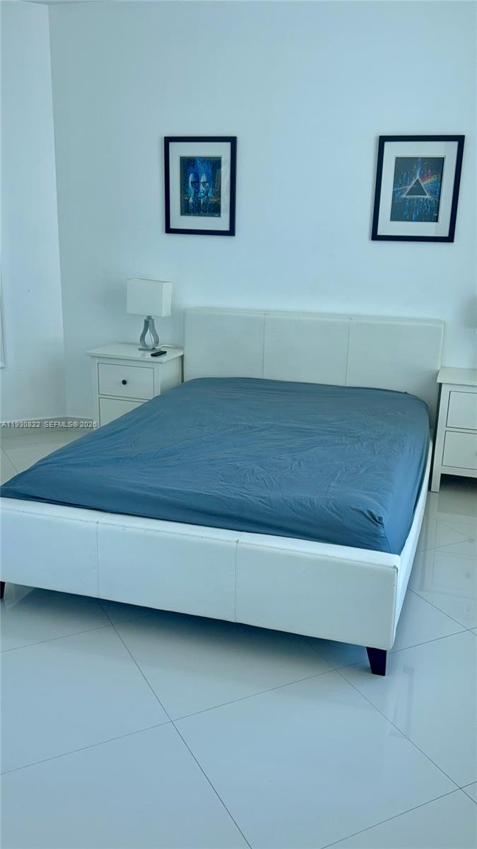 350 S Miami Ave #3907, Miami FL 33130