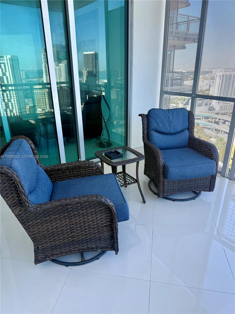 350 S Miami Ave #3907, Miami FL 33130