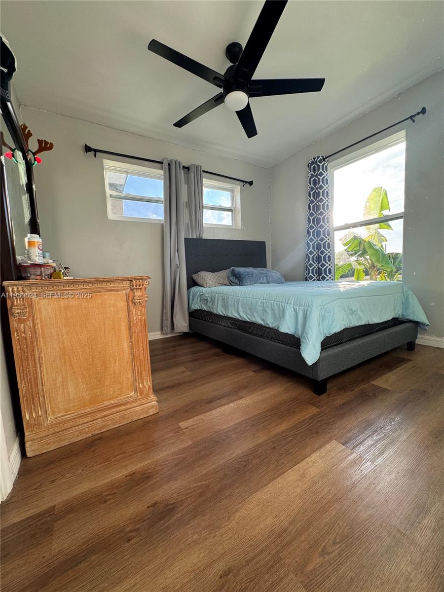 415 SE 4th St, South Bay FL 33493