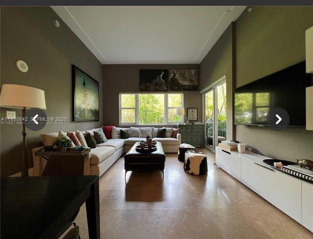 20000 E Country Club Dr #114, Aventura FL 33180