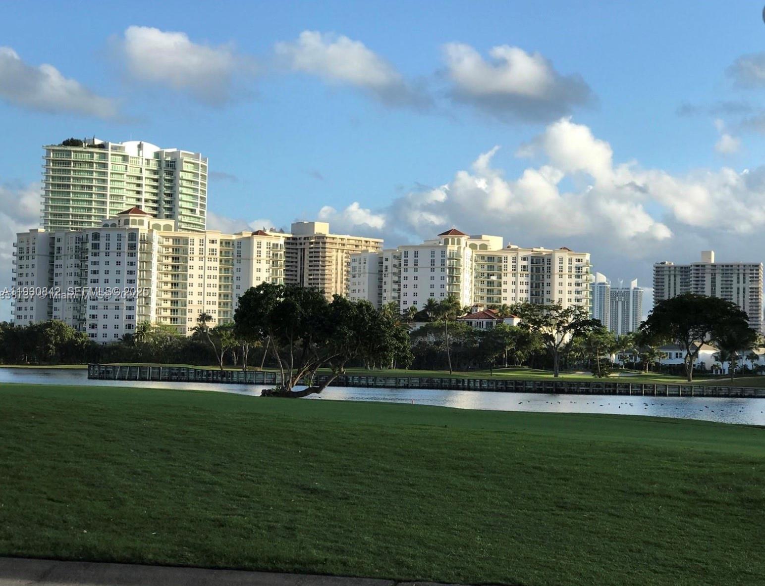 20000 E Country Club Dr #114, Aventura FL 33180