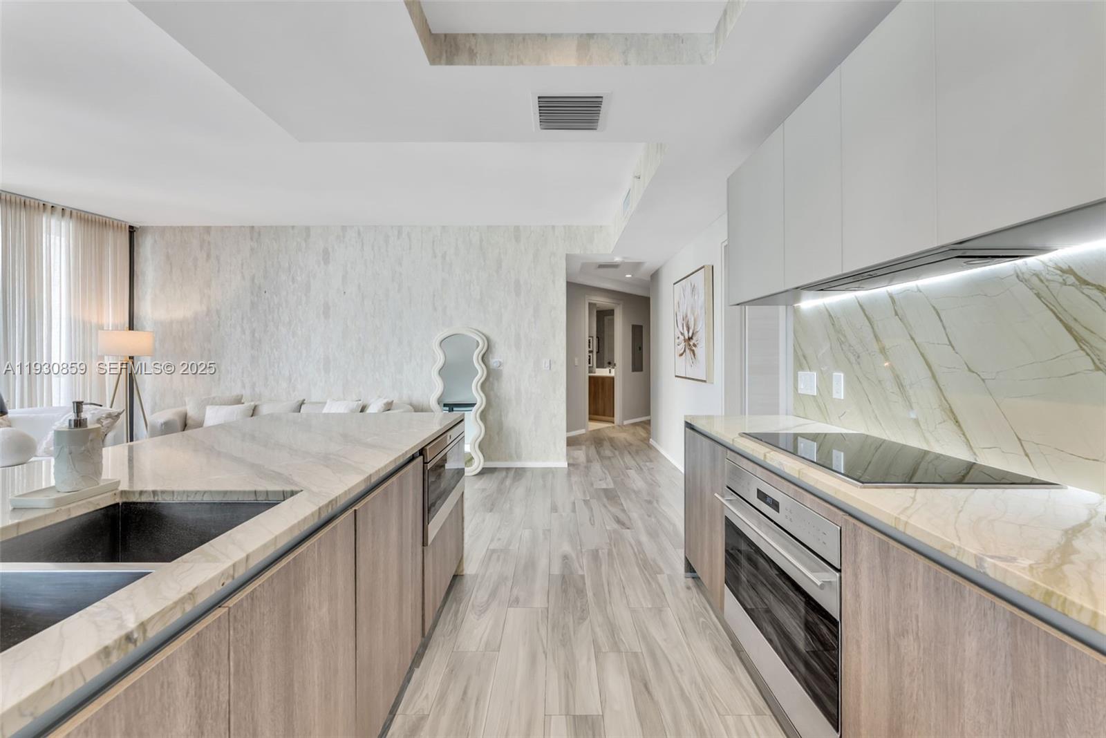 801 S Miami Ave #1805, Miami FL 33130