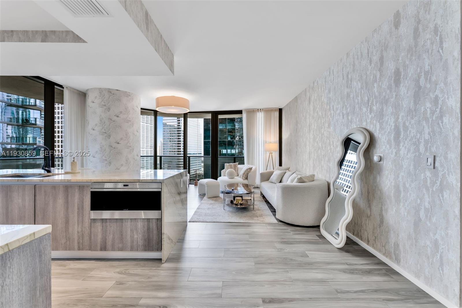 801 S Miami Ave #1805, Miami FL 33130