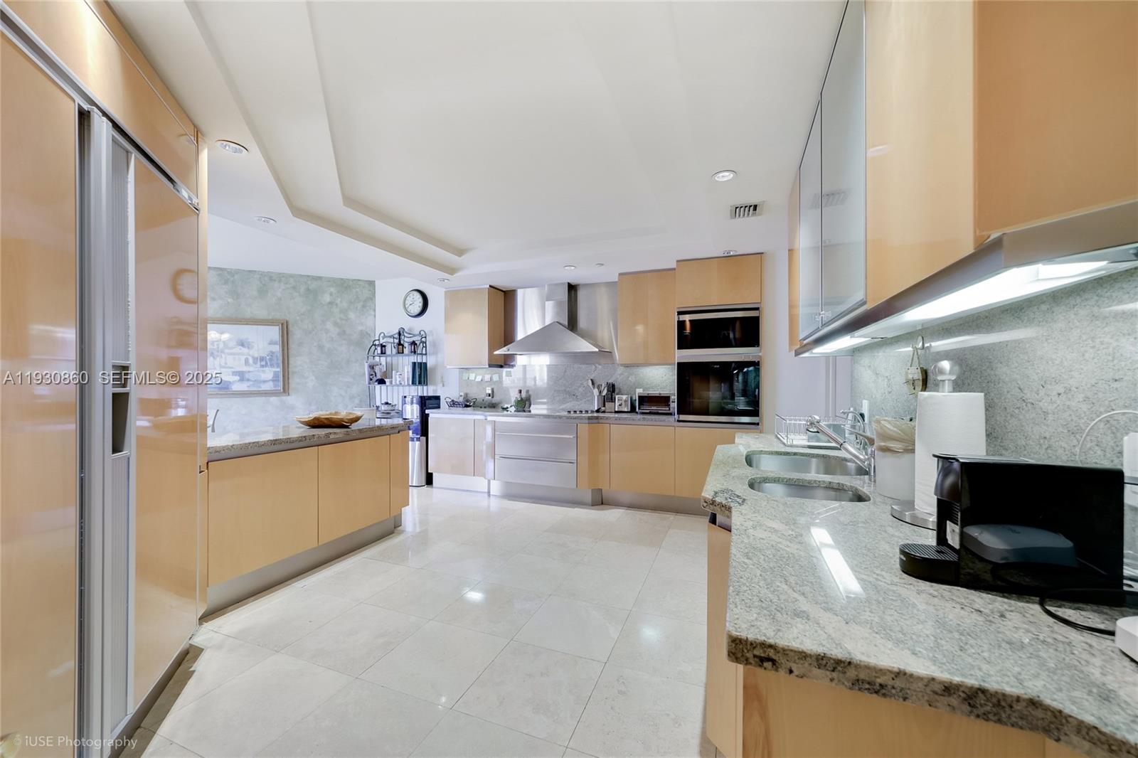 2600 Island Blvd #703, Aventura FL 33160