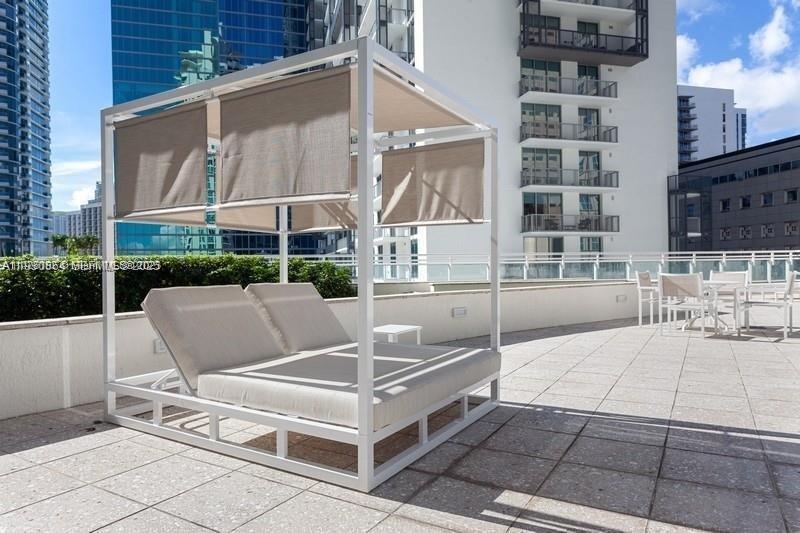300 S Biscayne Blvd #T-3201, Miami FL 33131