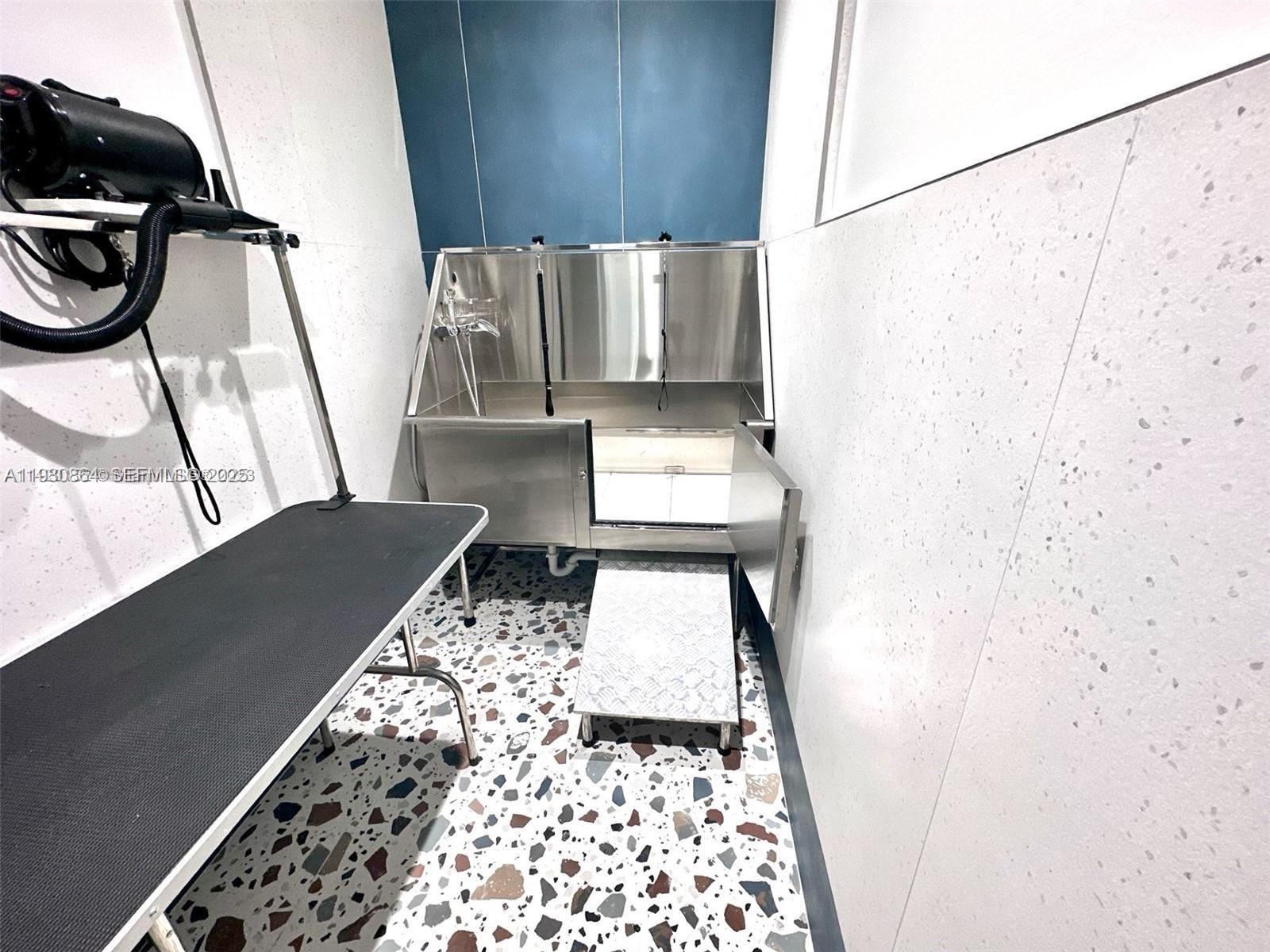 300 S Biscayne Blvd #T-3201, Miami FL 33131