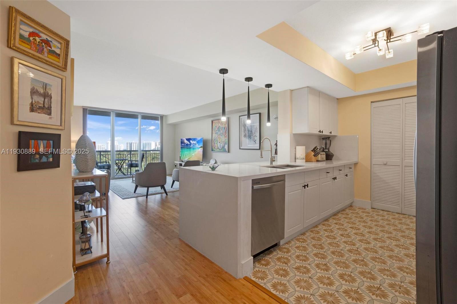 19501 W Country Club Dr #1202, Aventura FL 33180