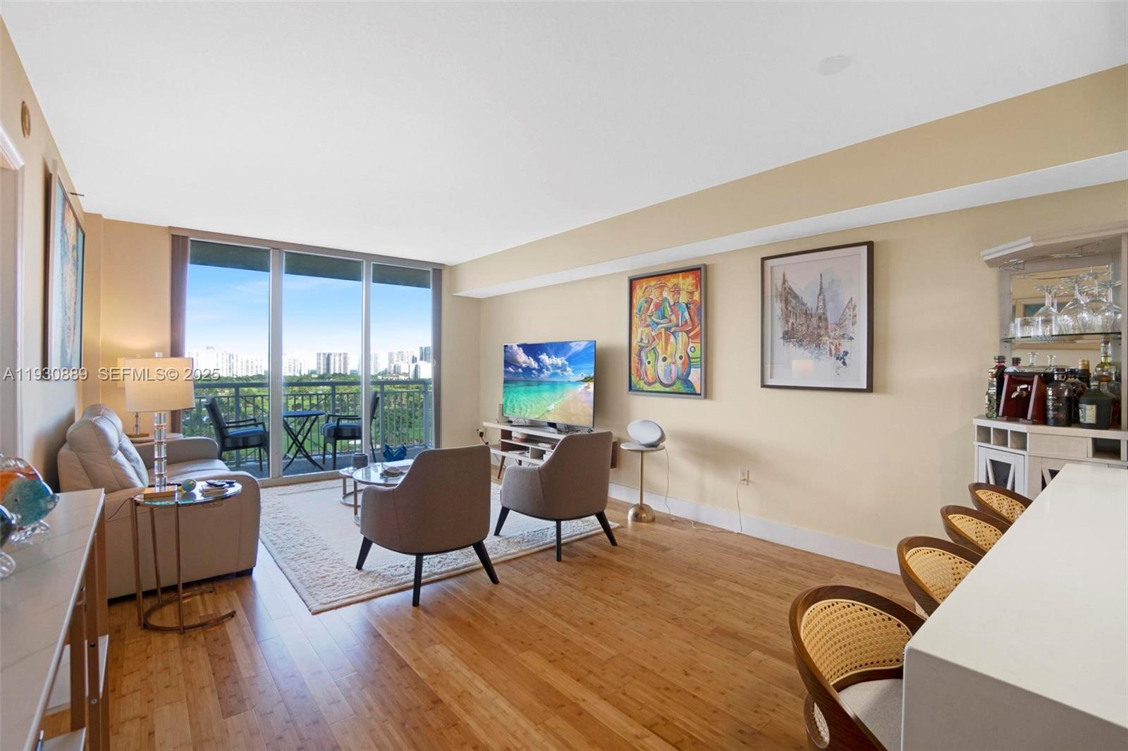 19501 W Country Club Dr #1202, Aventura FL 33180