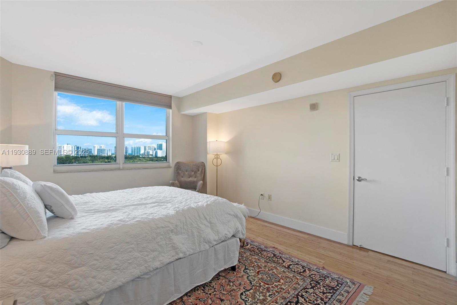 19501 W Country Club Dr #1202, Aventura FL 33180