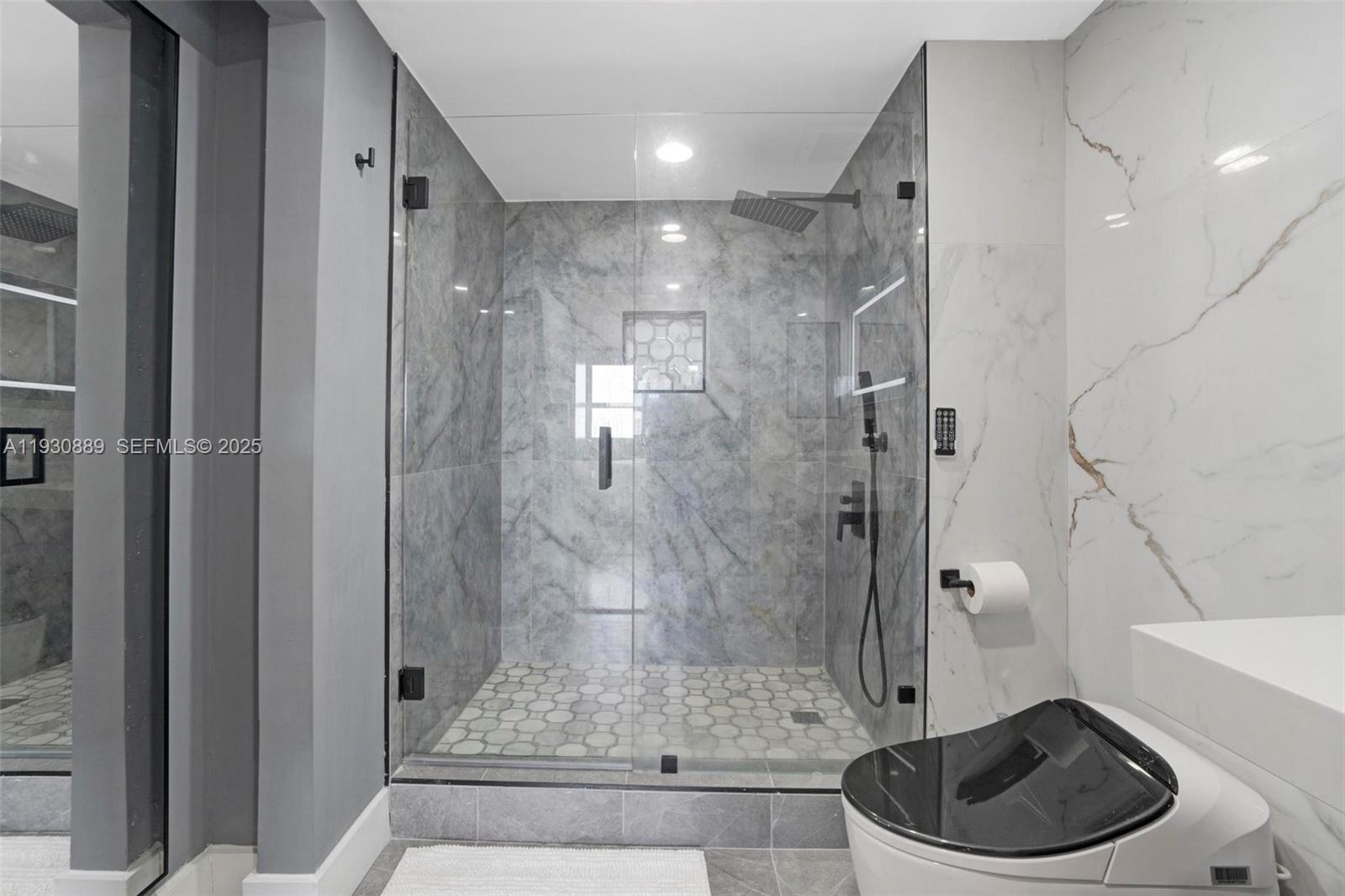 19501 W Country Club Dr #1202, Aventura FL 33180