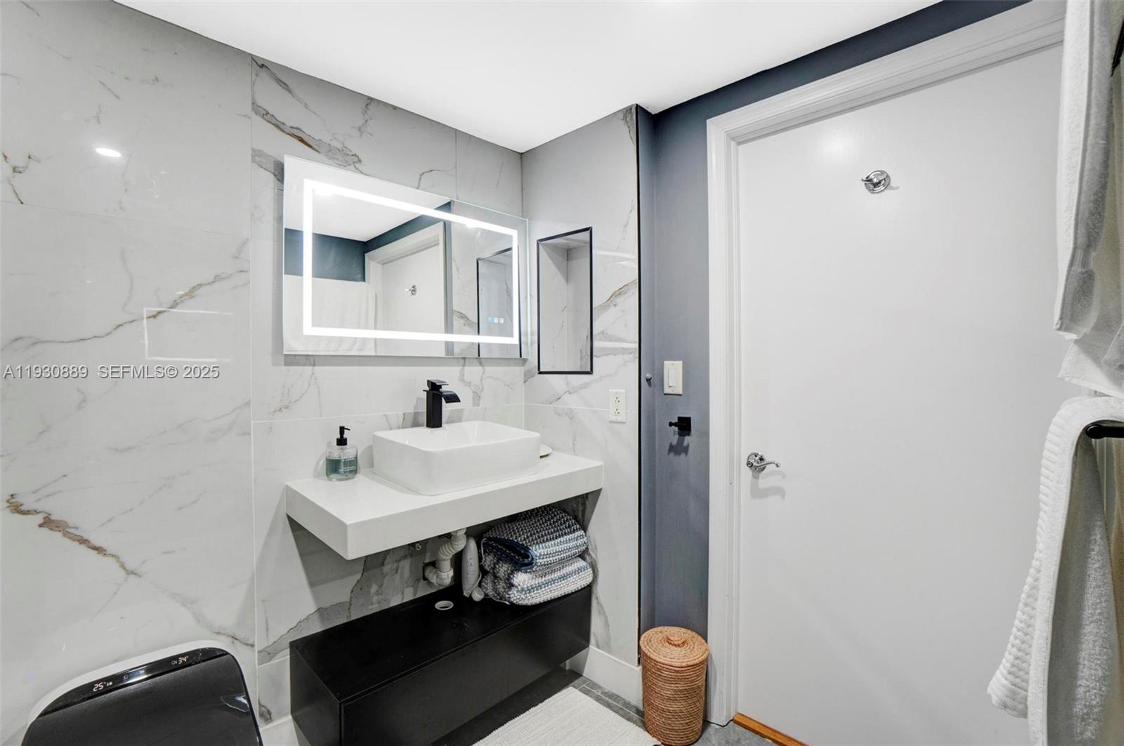 19501 W Country Club Dr #1202, Aventura FL 33180