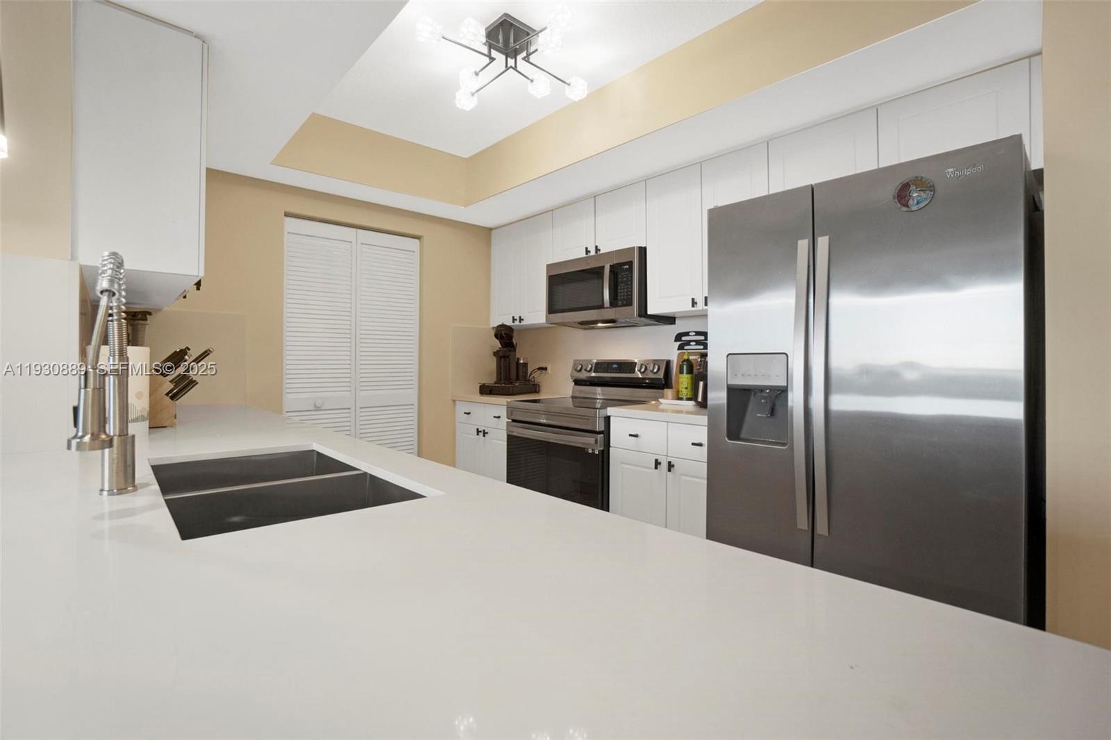 19501 W Country Club Dr #1202, Aventura FL 33180