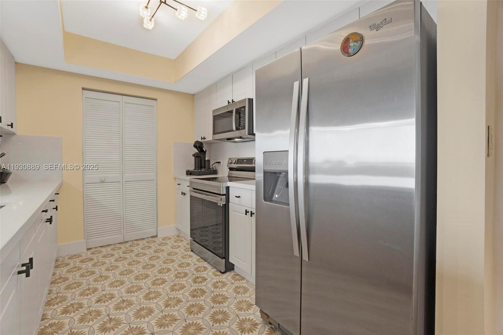 19501 W Country Club Dr #1202, Aventura FL 33180