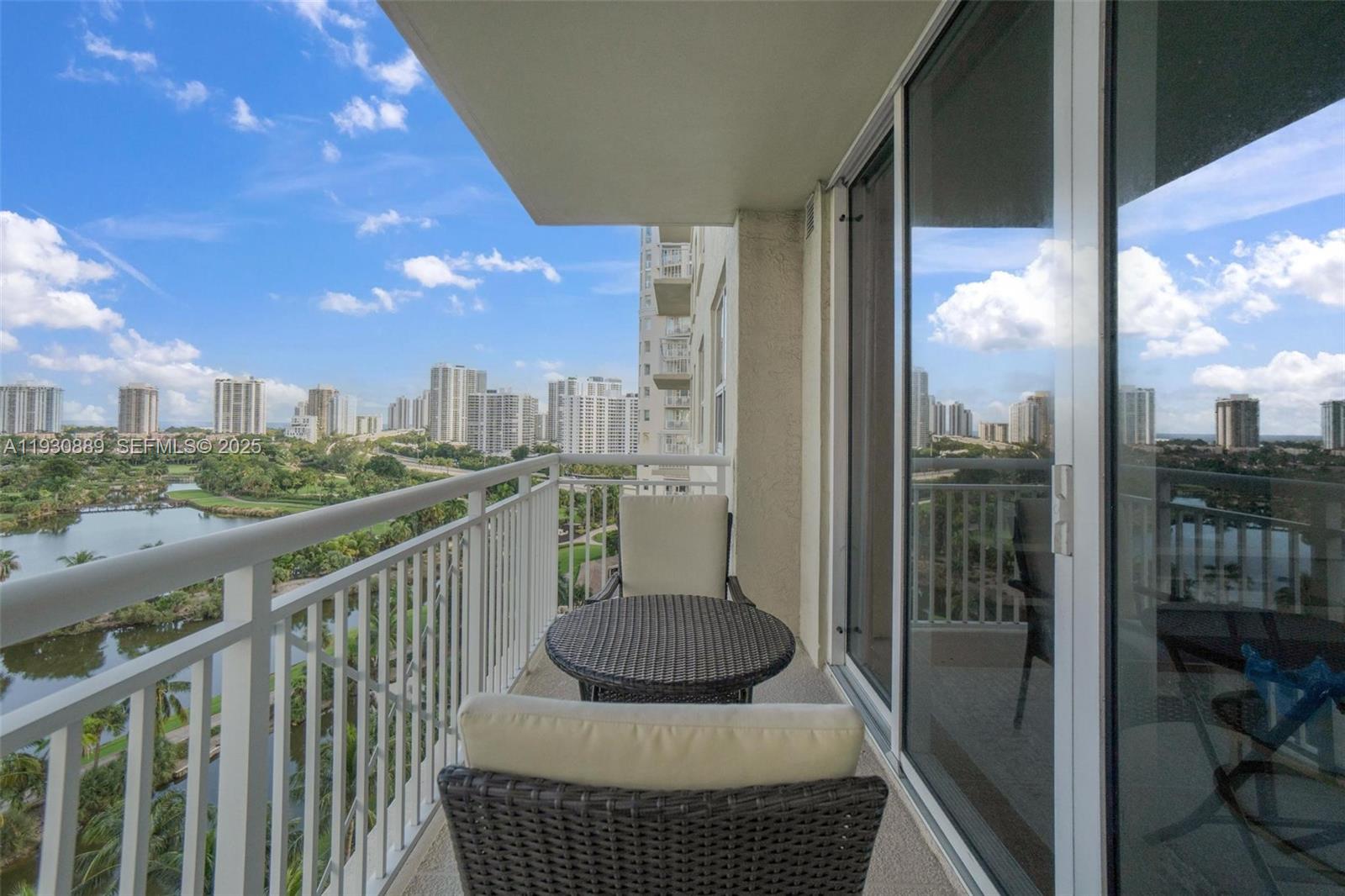 19501 W Country Club Dr #1202, Aventura FL 33180