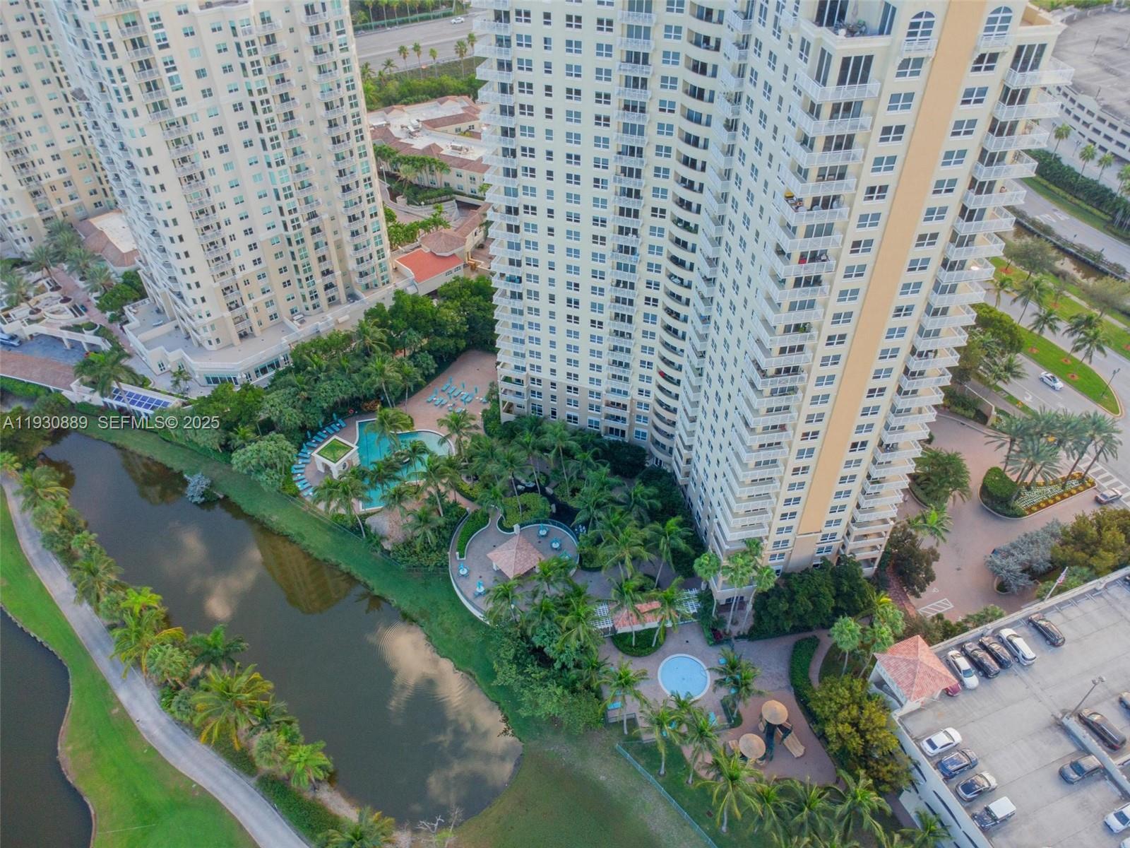 19501 W Country Club Dr #1202, Aventura FL 33180