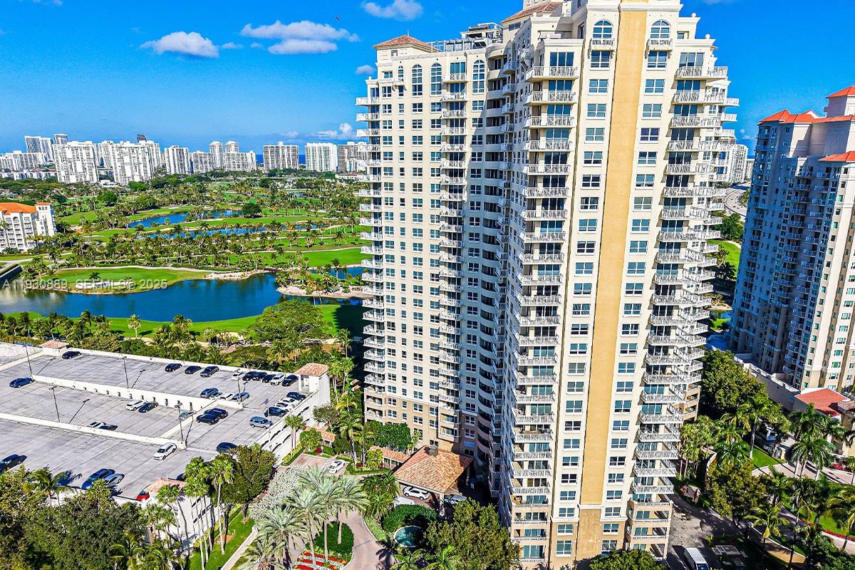 19501 W Country Club Dr #1202, Aventura FL 33180