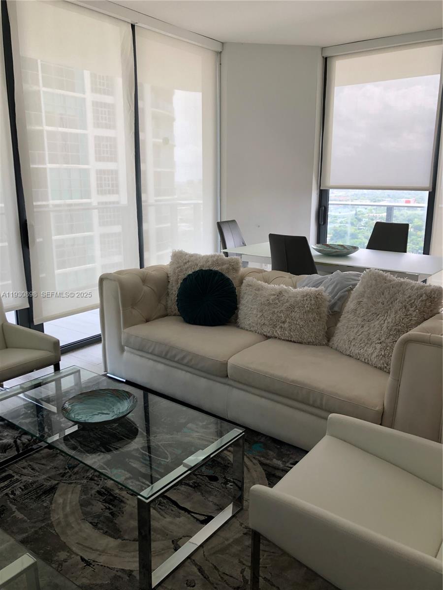 121 NE 34th St #2601, Miami FL 33137