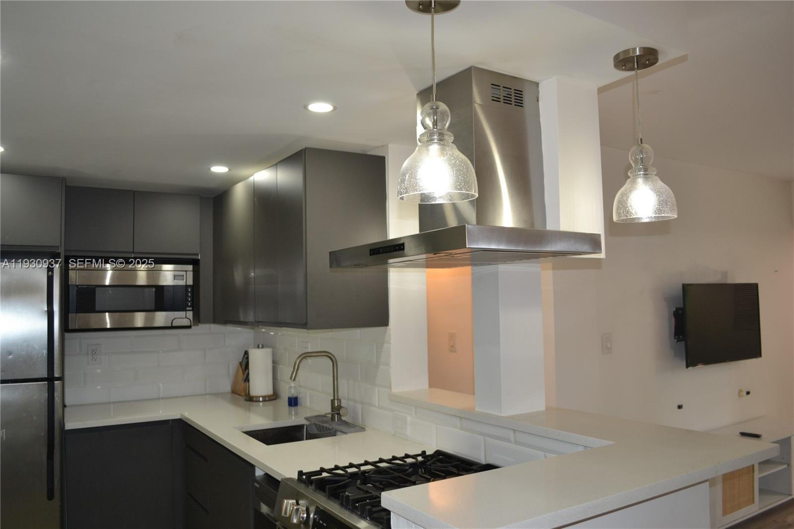2201 Brickell Ave #8, Miami FL 33129