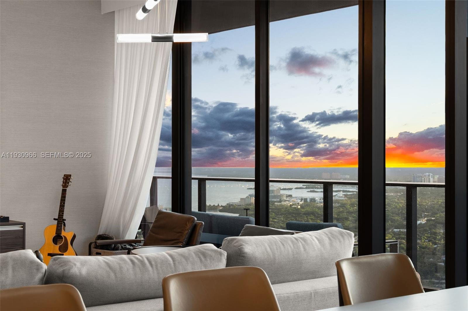 1000 Brickell Plz #PH5904, Miami FL 33131