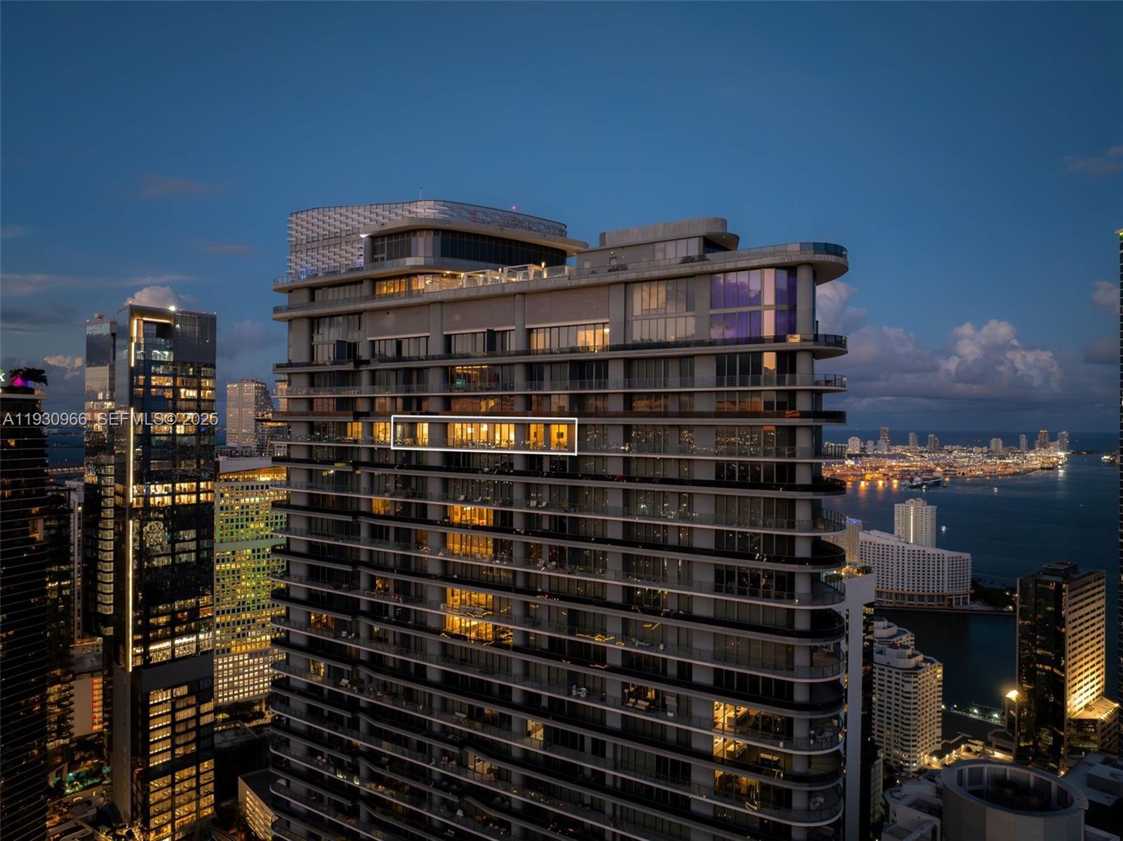 1000 Brickell Plz #PH5904, Miami FL 33131