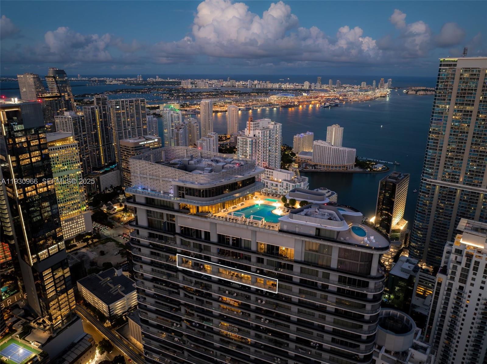 1000 Brickell Plz #PH5904, Miami FL 33131