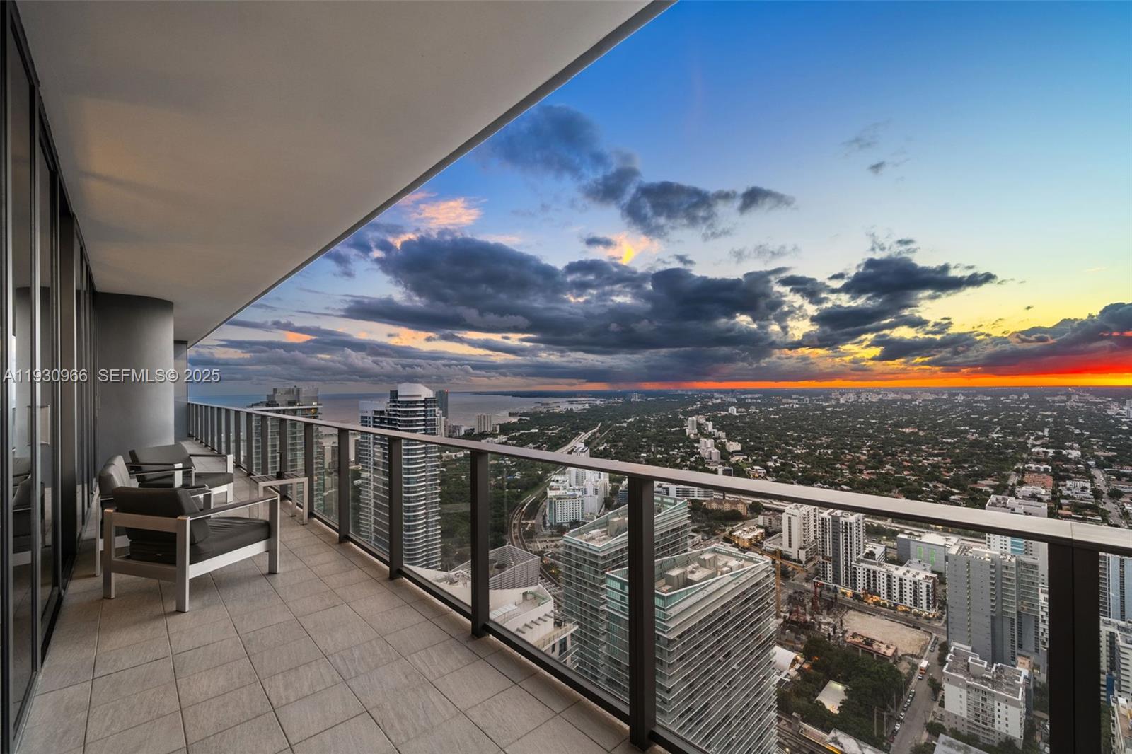 1000 Brickell Plz #PH5904, Miami FL 33131
