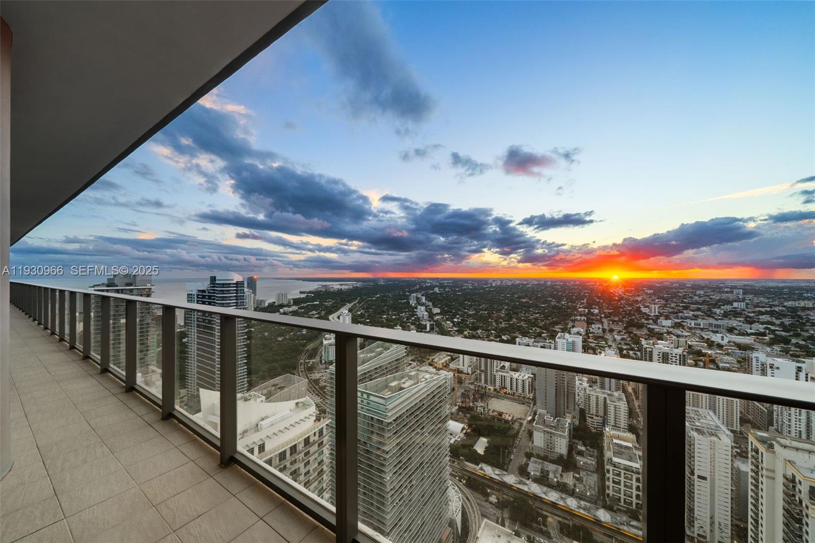 1000 Brickell Plz #PH5904, Miami FL 33131
