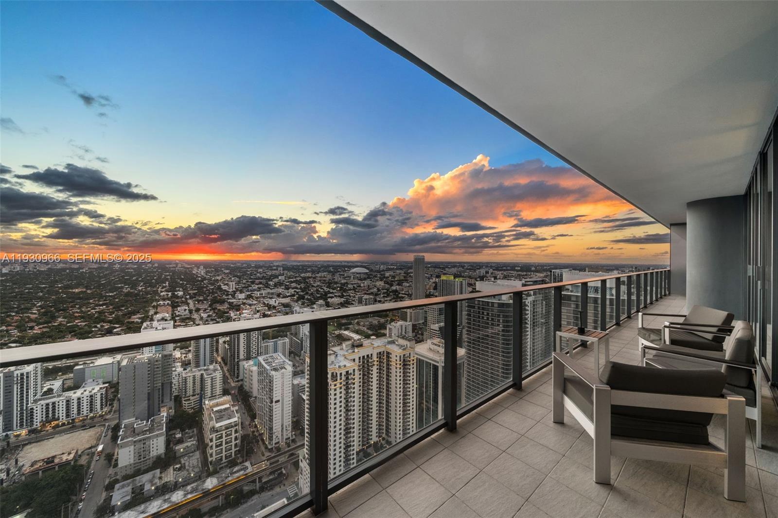 1000 Brickell Plz #PH5904, Miami FL 33131