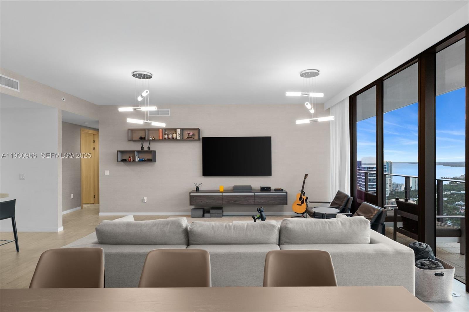 1000 Brickell Plz #PH5904, Miami FL 33131