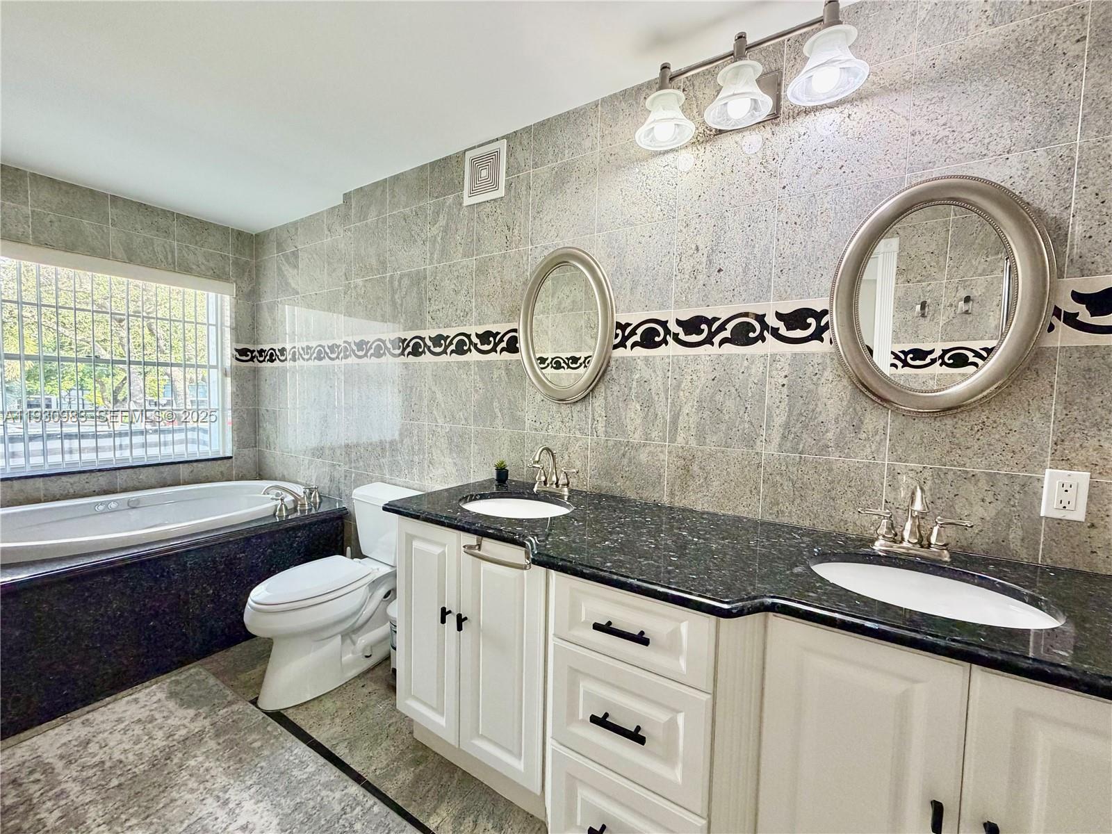 934 NE 27th Ave, Hallandale Beach FL 33009
