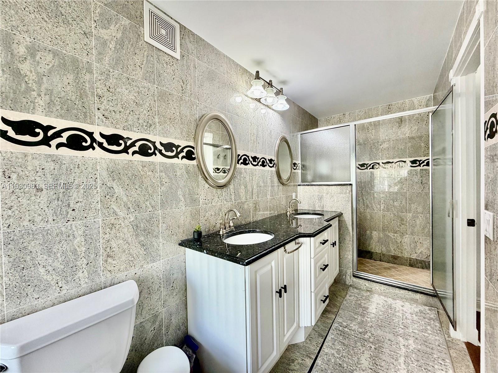 934 NE 27th Ave, Hallandale Beach FL 33009