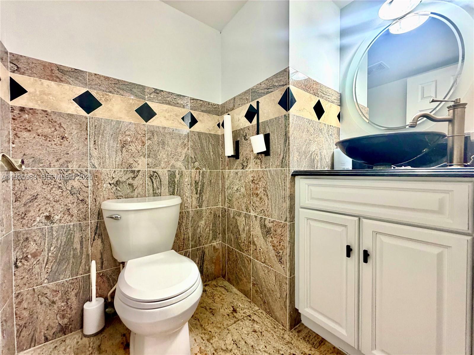 934 NE 27th Ave, Hallandale Beach FL 33009
