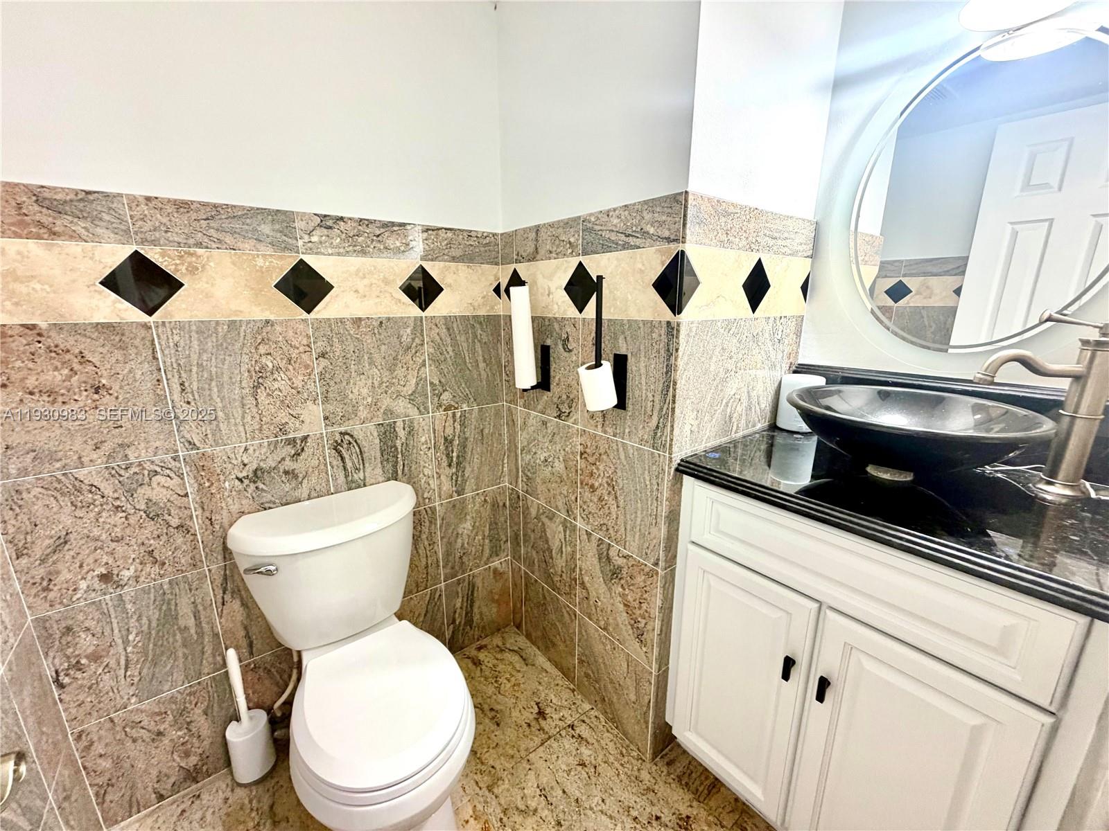 934 NE 27th Ave, Hallandale Beach FL 33009