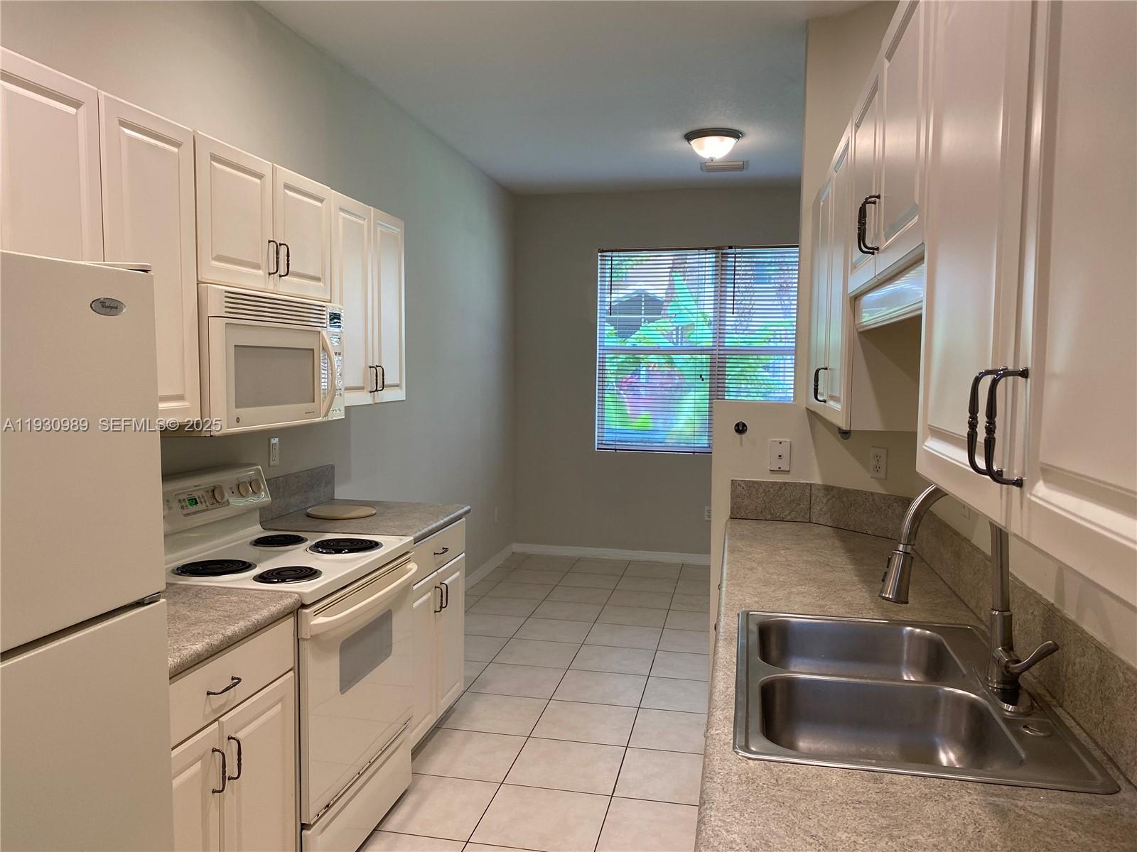 112 Wakulla Springs Way #112, Royal Palm Beach FL 33411
