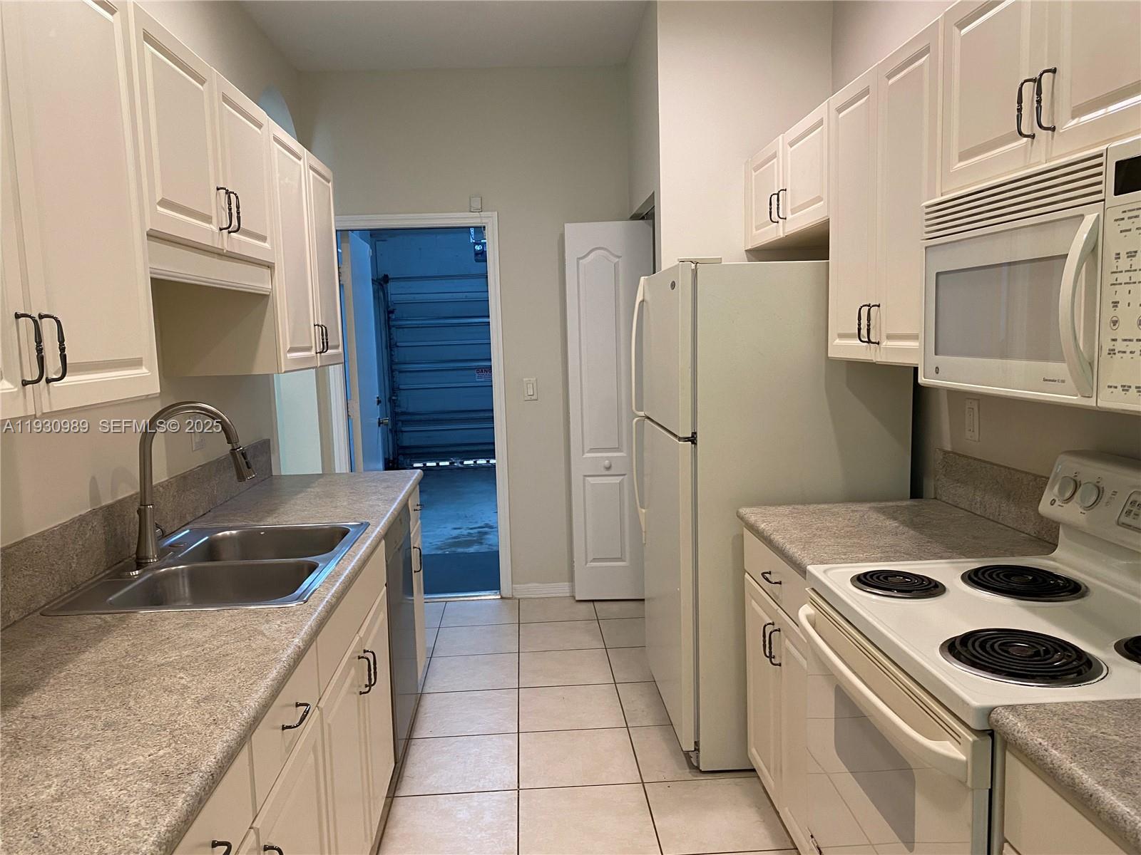 112 Wakulla Springs Way #112, Royal Palm Beach FL 33411