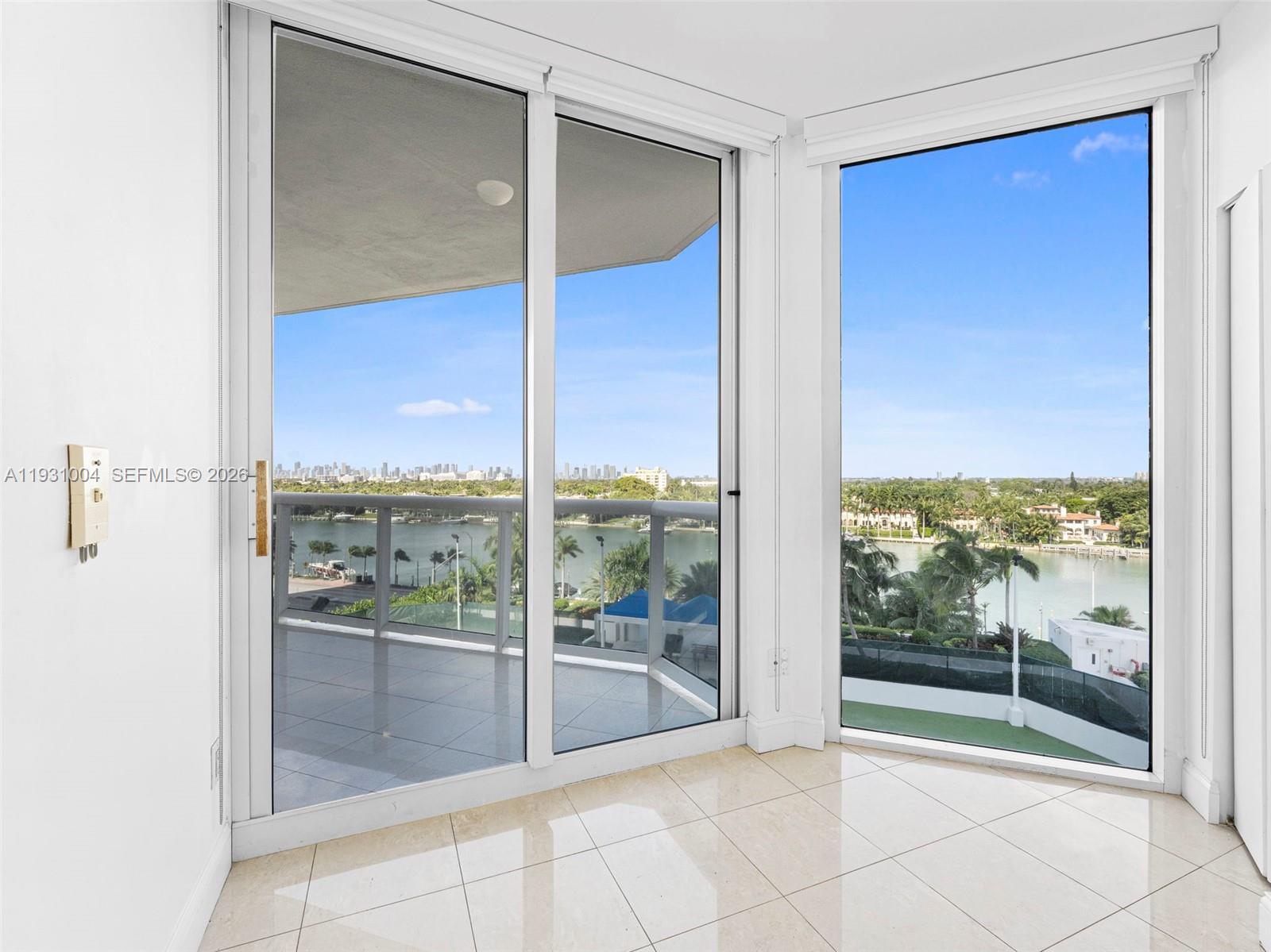 Miami Beach FL 33140 - A11931004