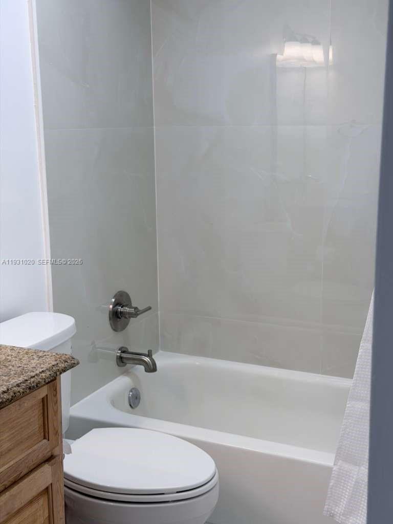 160 SW 30th Ave #104A, Miami FL 33135