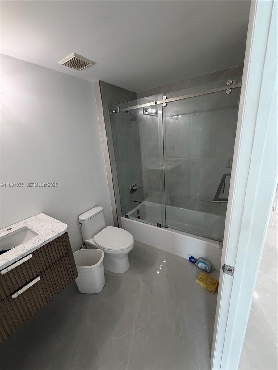 2475 Brickell Ave #2007, Miami FL 33129