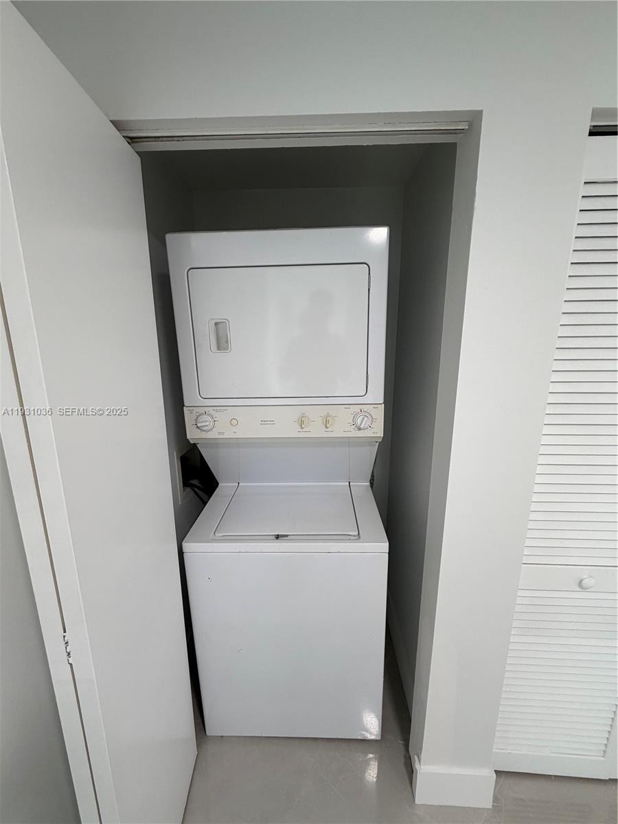 2475 Brickell Ave #2007, Miami FL 33129